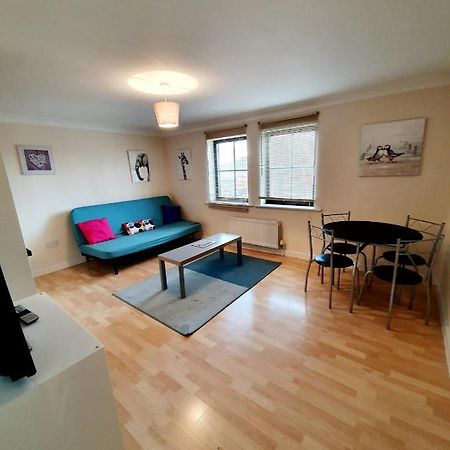 Chelmsford Town Centre Apartments With Car Parking Екстер'єр фото