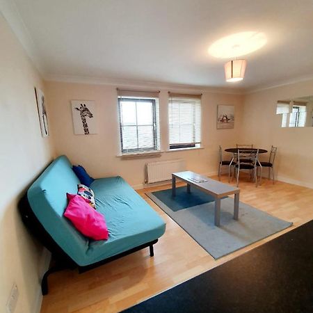 Chelmsford Town Centre Apartments With Car Parking Екстер'єр фото