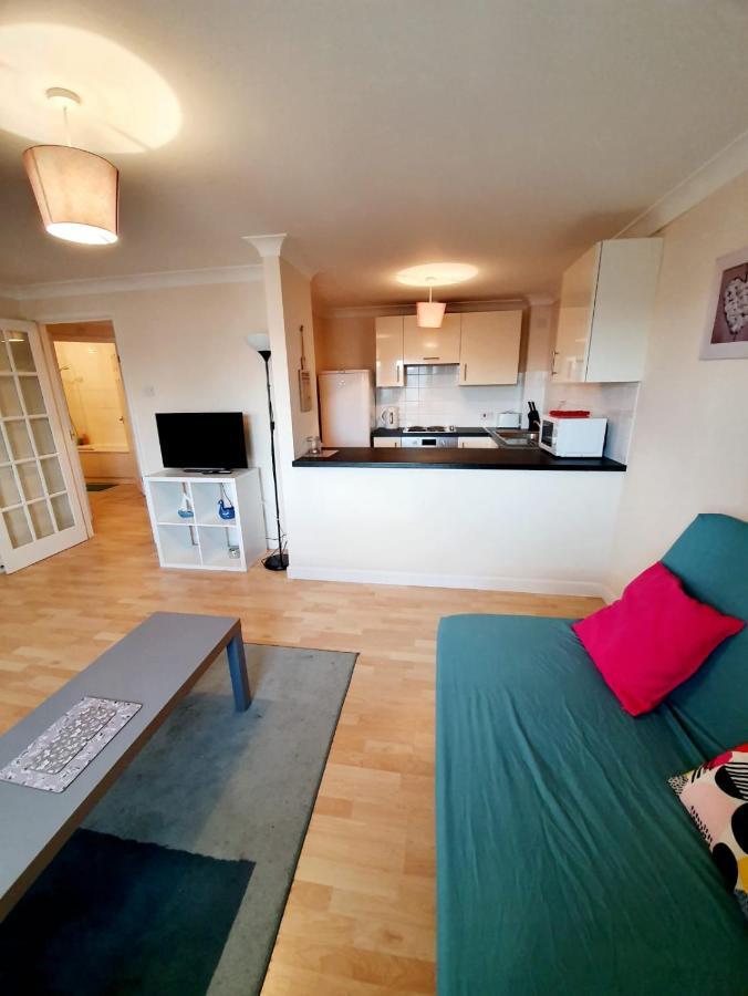 Chelmsford Town Centre Apartments With Car Parking Екстер'єр фото