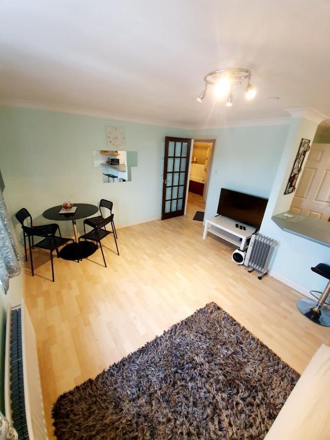Chelmsford Town Centre Apartments With Car Parking Екстер'єр фото