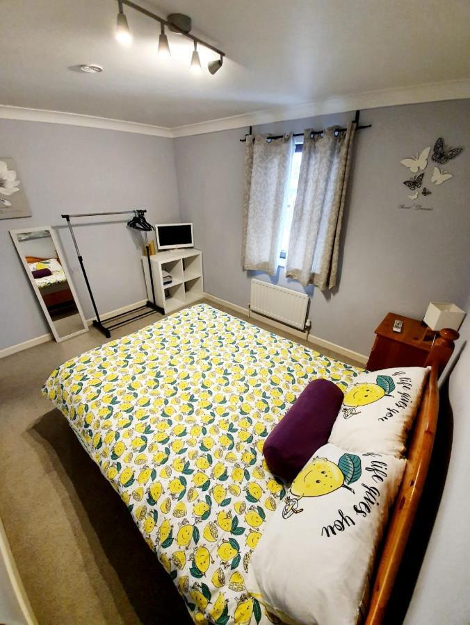 Chelmsford Town Centre Apartments With Car Parking Екстер'єр фото
