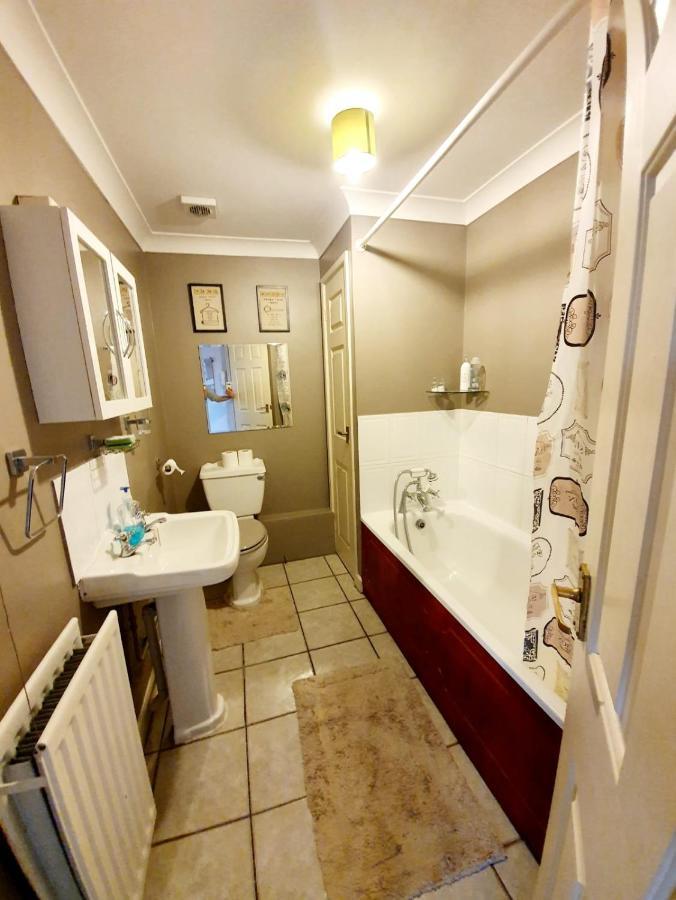 Chelmsford Town Centre Apartments With Car Parking Екстер'єр фото